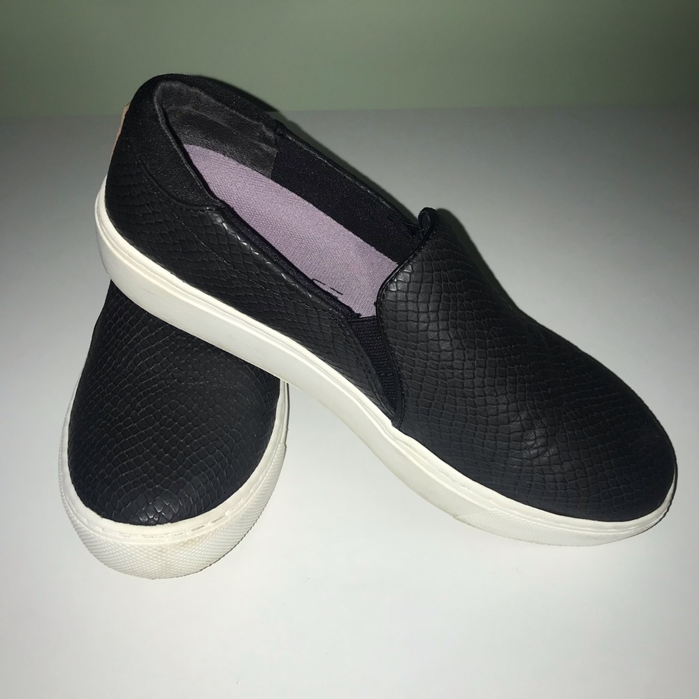 Dr Scholl’s Black Snakeskin Slip-on Sneaker - Women’s 8
